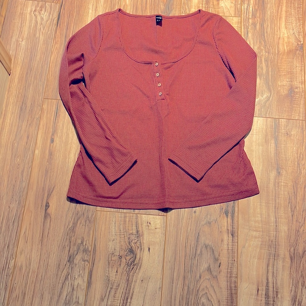 Women’s long sleeve henley